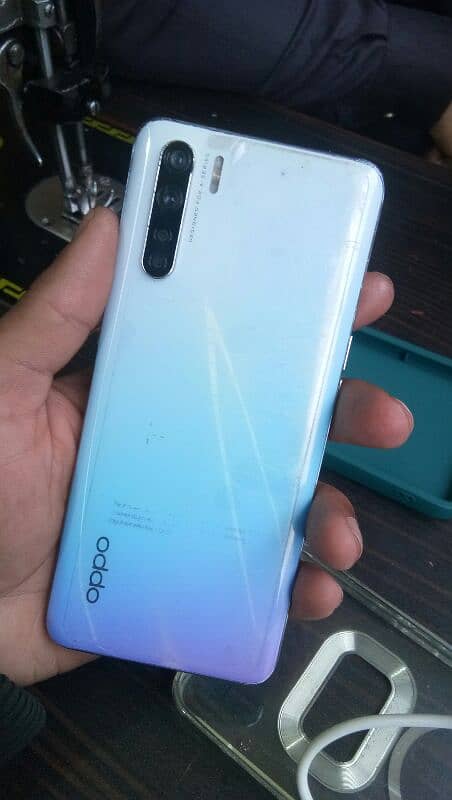 oppo f15 1