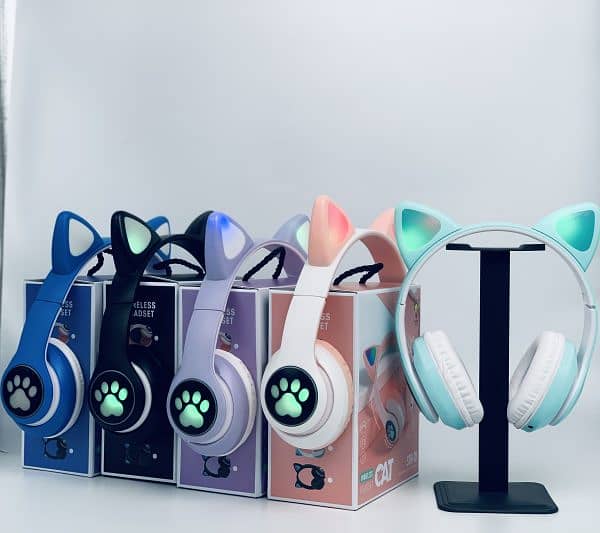 Stn-28 Cute Cat Wireless Bluetooth Headphone Led Light Random Color 1