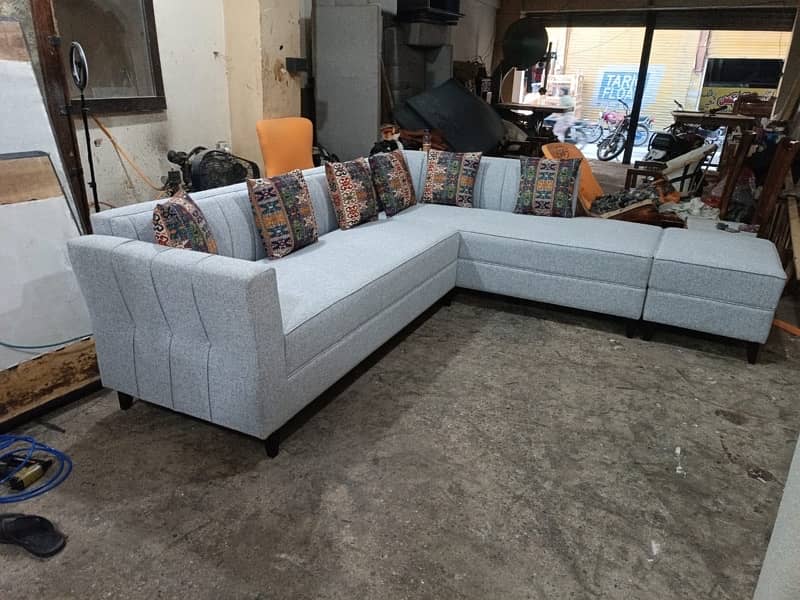 beautiful sofa with new condition 1