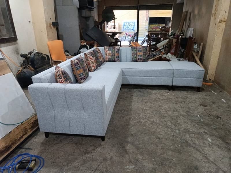 beautiful sofa with new condition 2