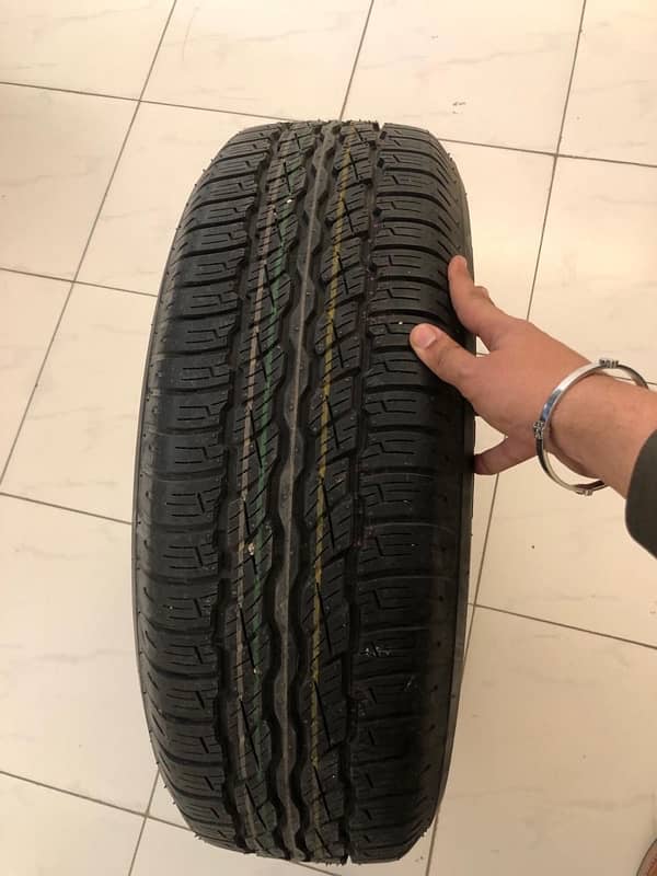 Bridgestone 225/65/17 1