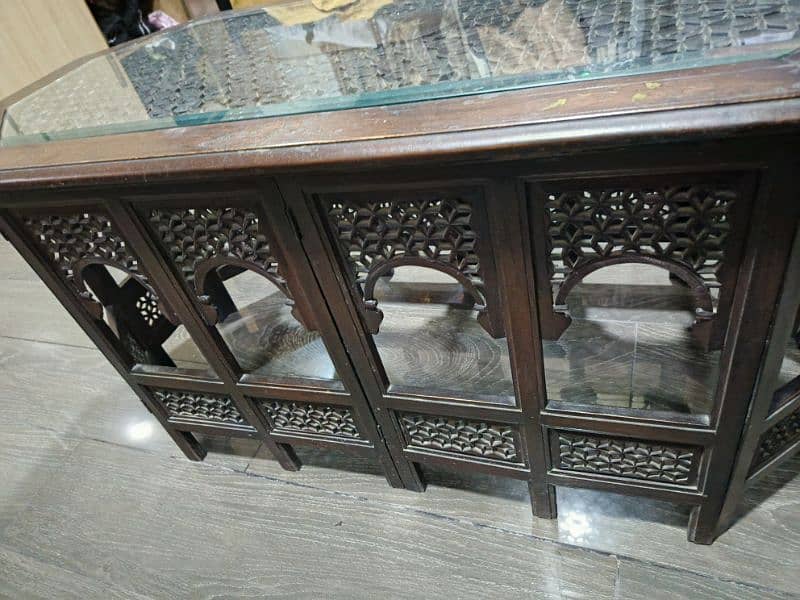 Wooden chinoti table 1