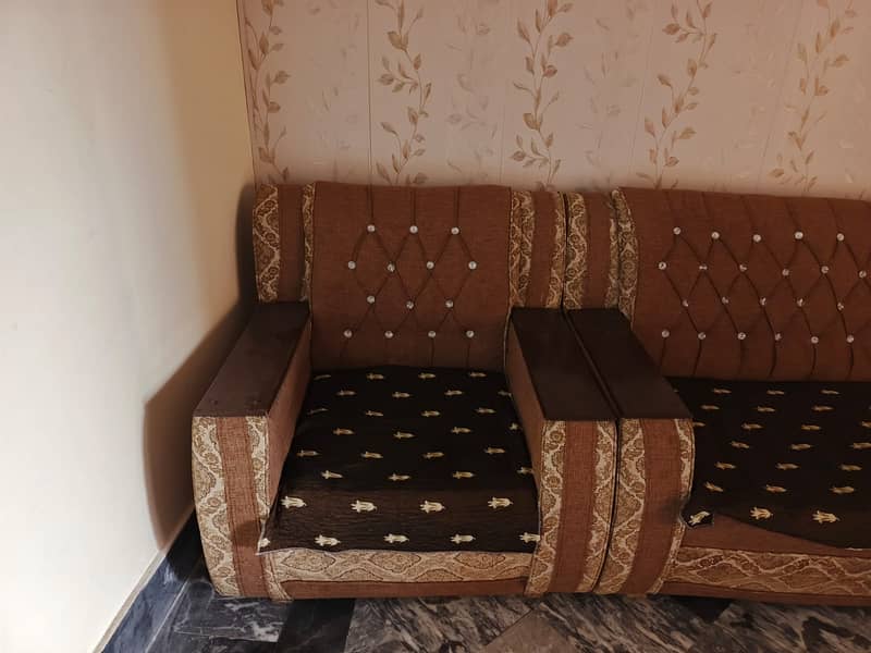 5 SEATER SOFA FOR SALE 1