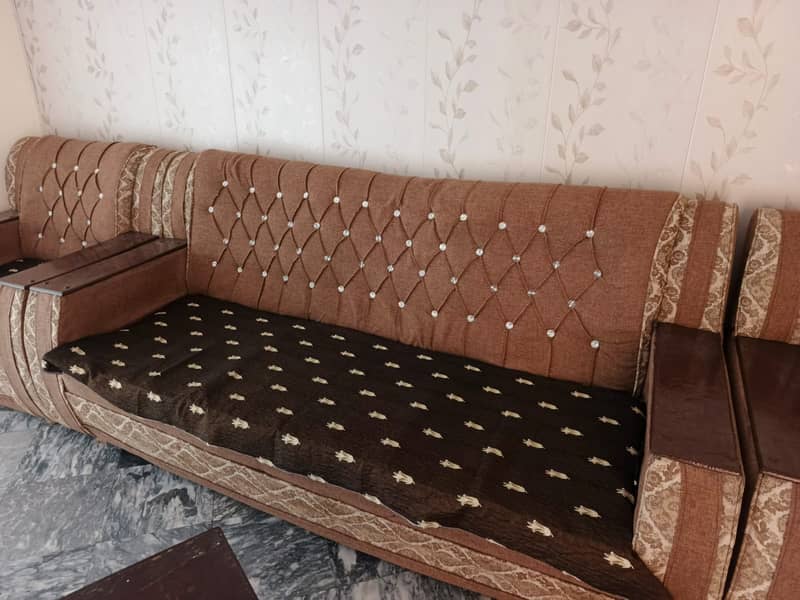 5 SEATER SOFA FOR SALE 3