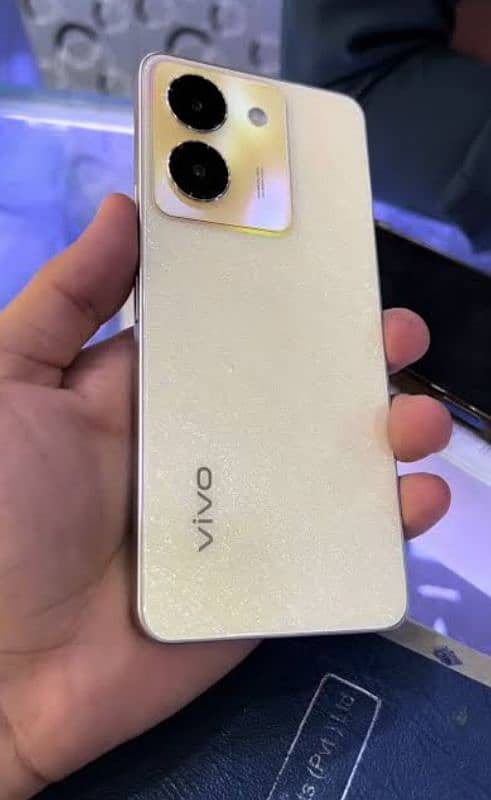 Vivo Y36 1