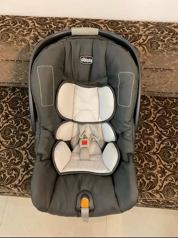 Baby cot & car seat 2