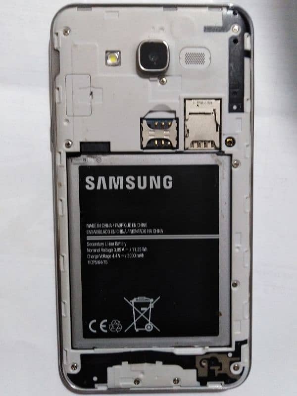 Samsung j700 mobile mobile ded hai original hai mobile 3