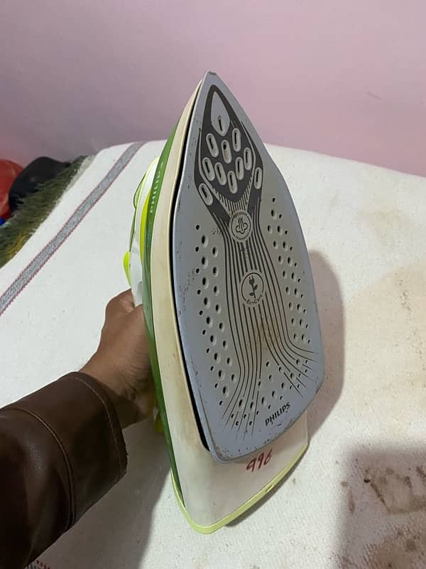 Philips steam iron 1