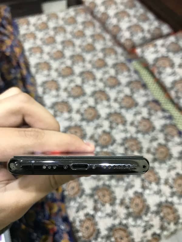 iPhone 11 Pro - 256GB NON PTA 4