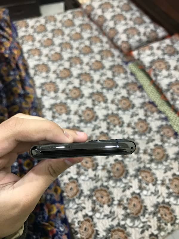 iPhone 11 Pro - 256GB NON PTA 5