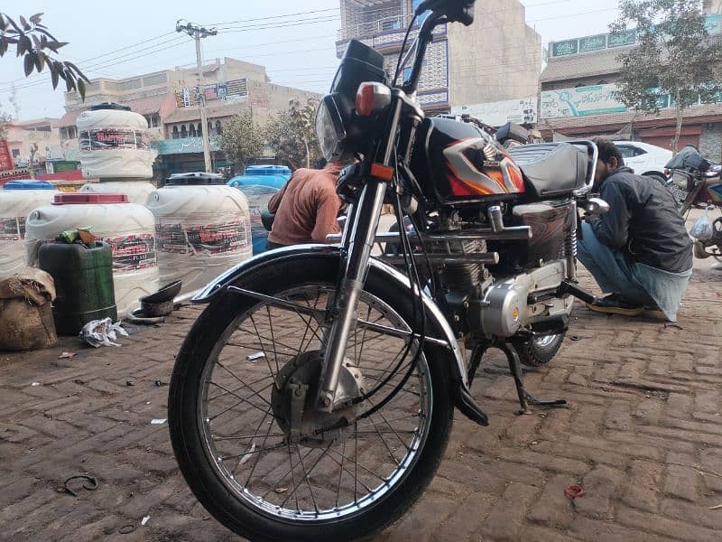 urgent sale HONDA 125 1