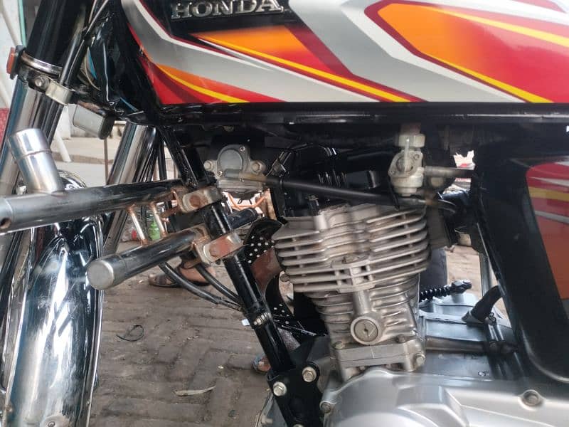 urgent sale HONDA 125 4