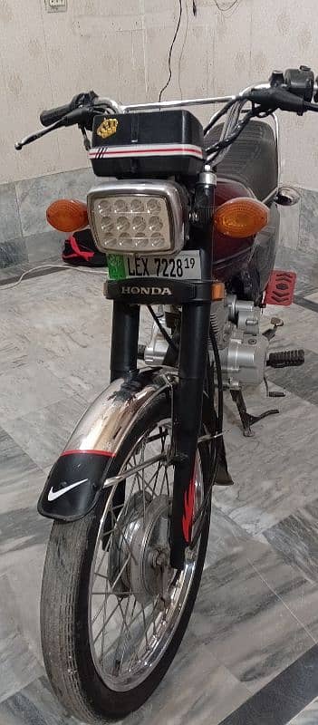 Honda 125 Self start 13