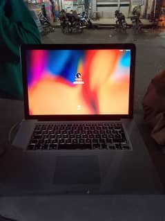 MACBOOK PRO