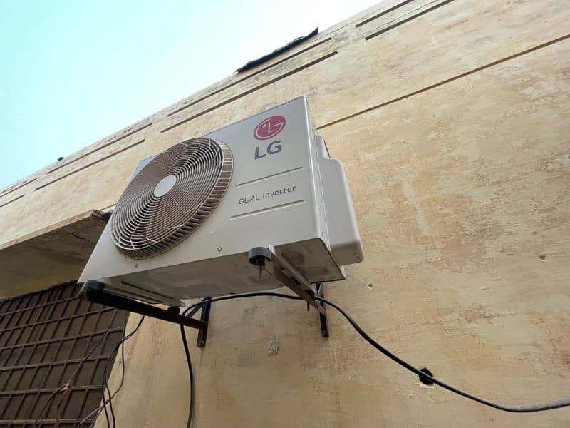 original LG split Ac dual inverter made in Thailand important Dubai 1