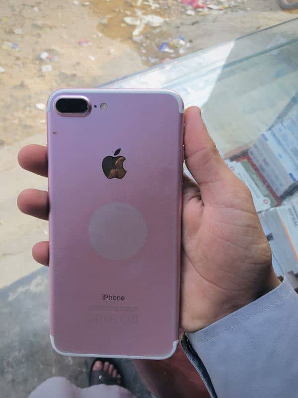 iphone 7 plus 128 gb urgent sale 1