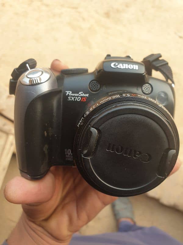 canon powershot sx10 is digital camera 3