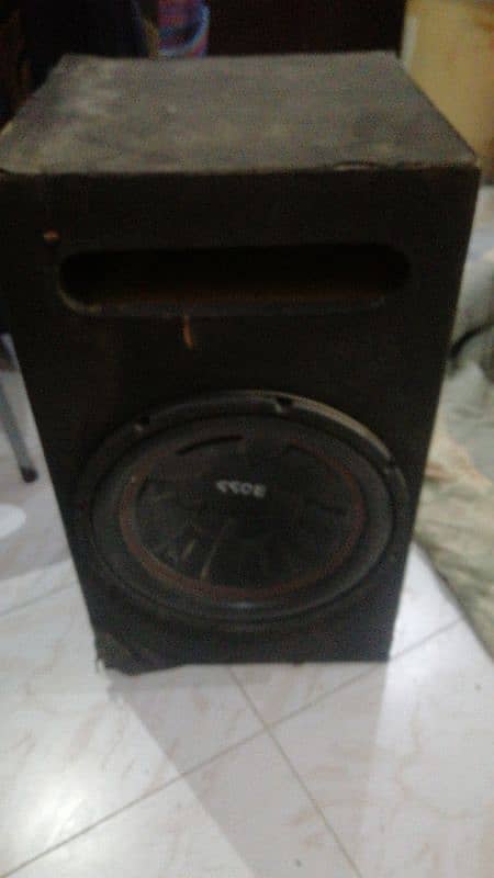 Roadstar amplifier and boss speaker 1