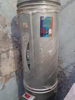 Gas Geyser 35 Gallon just like new