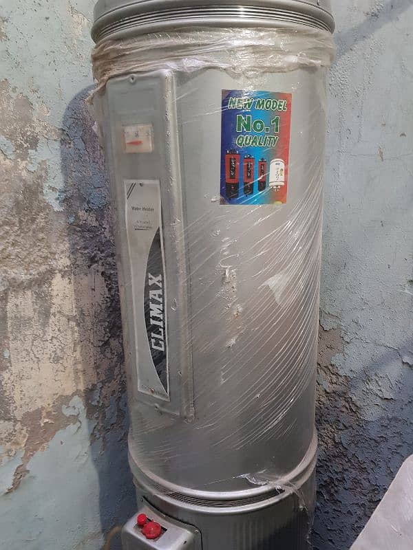 Gas Geyser 35 Gallon just like new 0