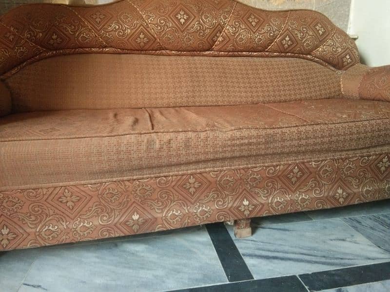 5 sitter soffa set for sale condition 10/9 only call 0332-5319966 3