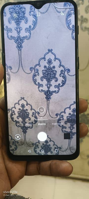 one plus 6T 8/128 5