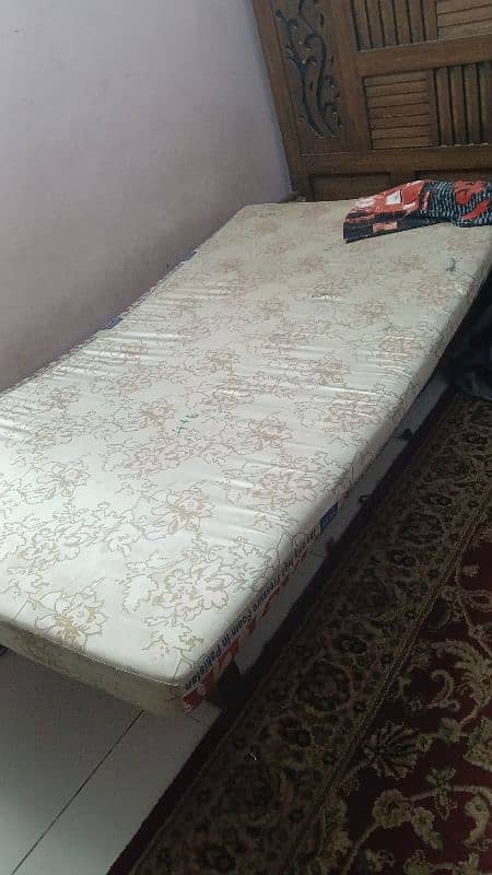 3wooden bed with 3side tables & 3 mattress 5