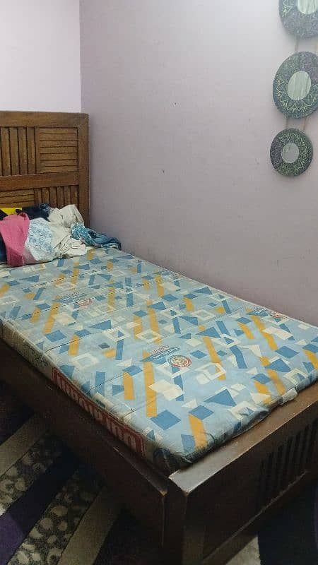 3wooden bed with 3side tables & 3 mattress 6