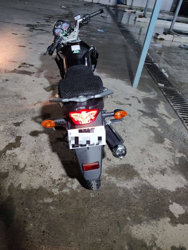 Suzuki Gsx 125 6