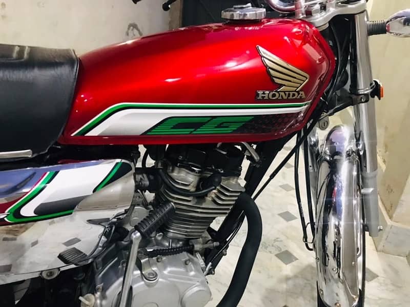 2022 model self start new condition WhatsApp number - 03023337371 7