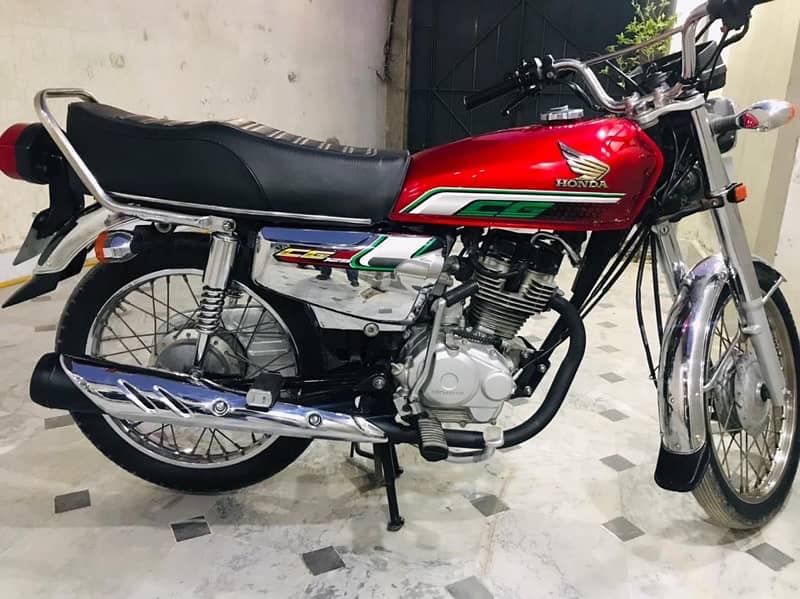 2022 model self start new condition WhatsApp number - 03023337371 11