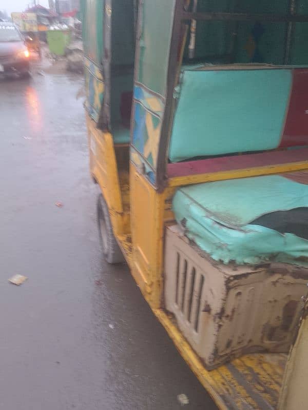 Tez raftar auto rickshaw 2