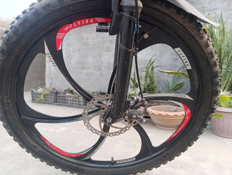 Aluminium UTR Imported Cycle with Alloy Rims and Imported Accessories 10