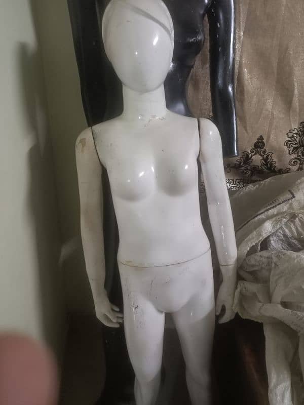 dummy and clothes stand 1