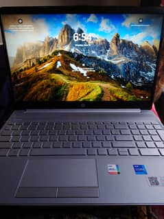 HP 15" Laptop 11 GEN Core i7-1165G7, 16 GB RAM, 512 NVMe SSD, FOR SALE