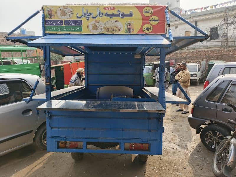 Loader rickshaw 3