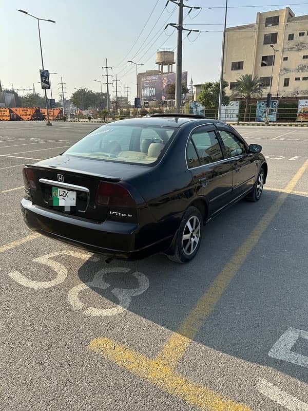 Honda civic 2004 model Golden Number laga hua ha gari ko 4