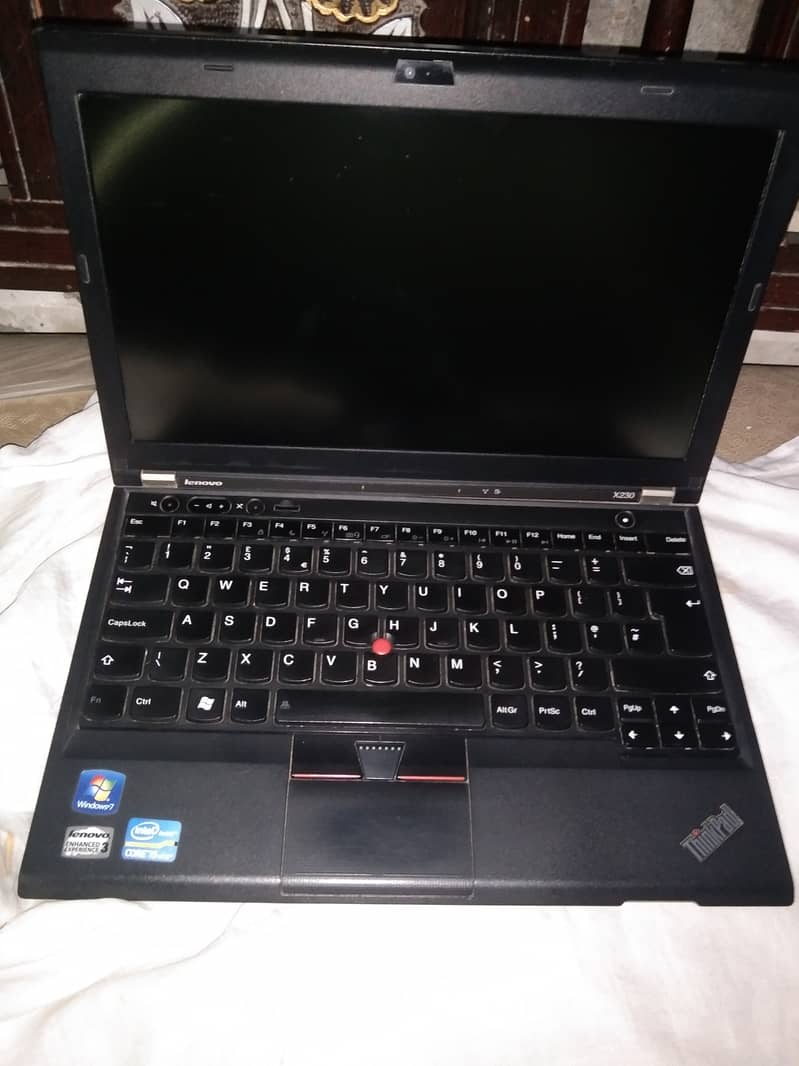 Lenovo Thinkpad X230 9