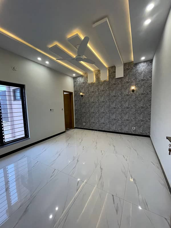 5 MARLA PRIME LOCATION HOUSE FOR SALE IN LAHORE 9