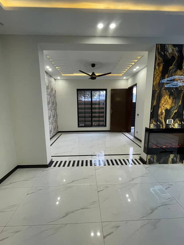 5 MARLA PRIME LOCATION HOUSE FOR SALE IN LAHORE 23