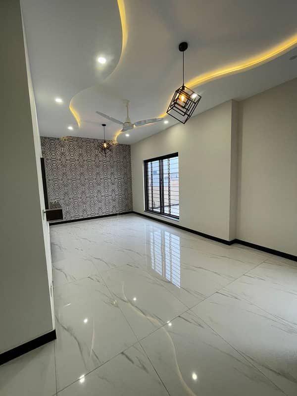 5 MARLA PRIME LOCATION HOUSE FOR SALE IN LAHORE 31