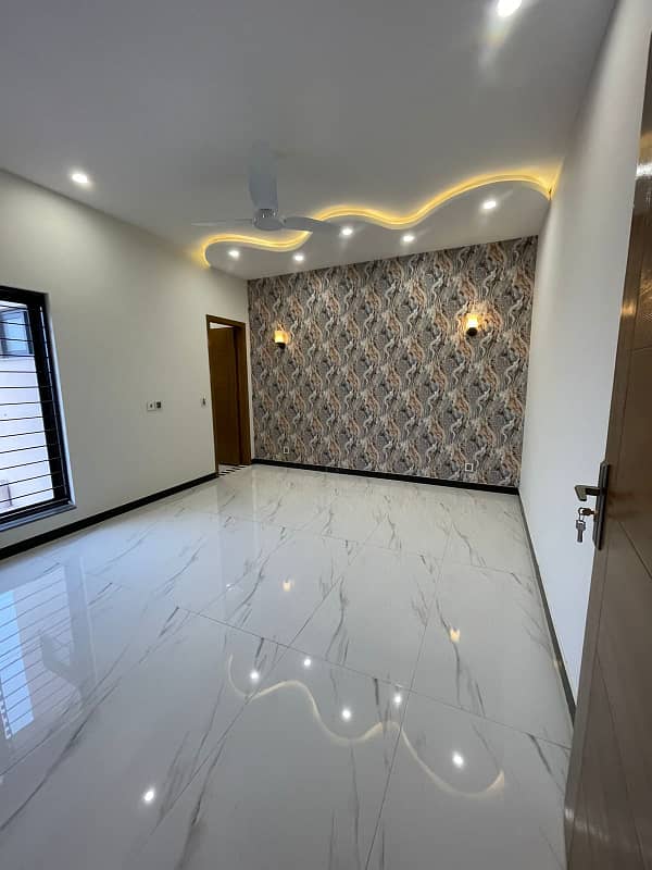 5 MARLA PRIME LOCATION HOUSE FOR SALE IN LAHORE 33