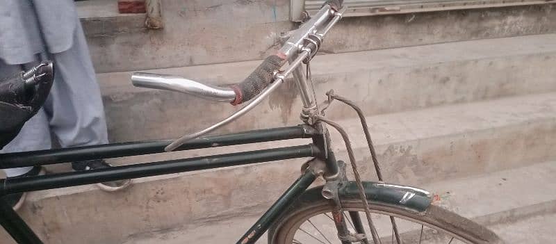 Sohrab Cycle Koi Kaam Nhi Ha Bas Brake Dalwani ha Aik 4