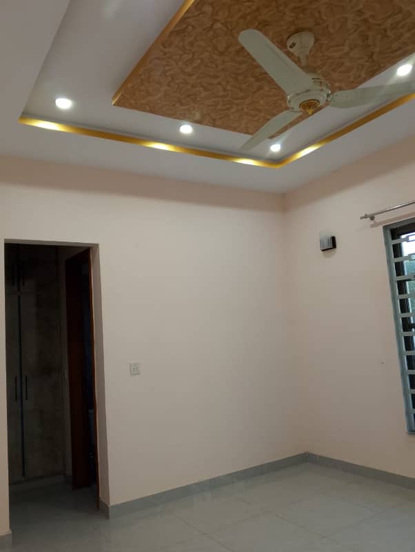 Brand New 10 Marla Luxury Upper Portion Available For Rent in Overseas A Bahria Town Lahore 11