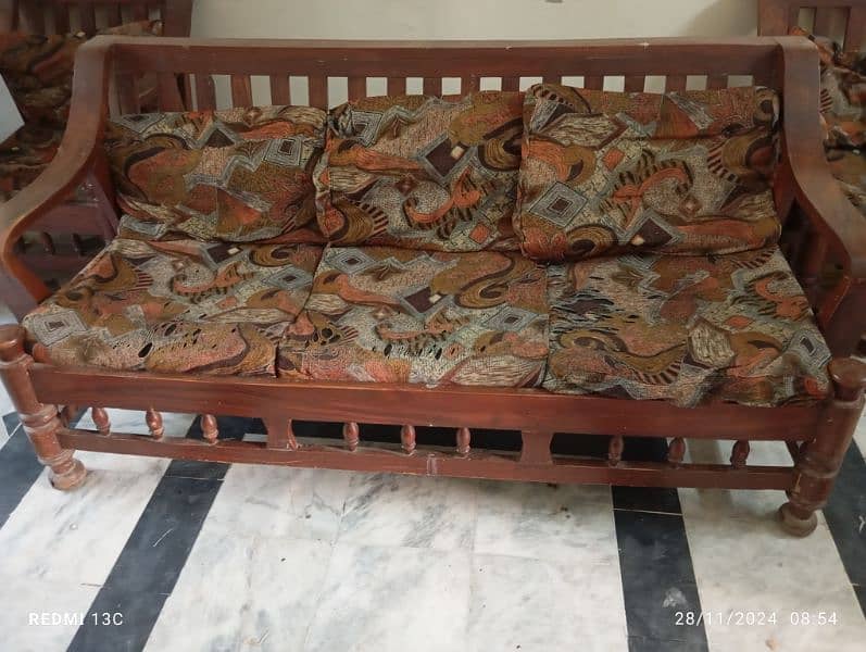 5 seater sofa set urgent sale 1