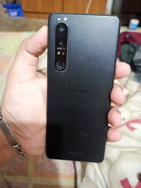 Sony Xperia 0