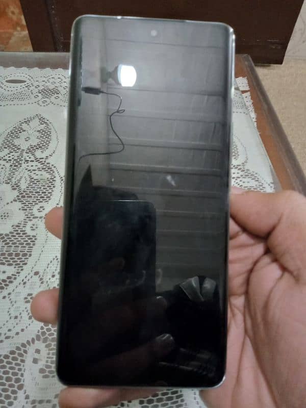 I'm selling my Vivo V40E 0