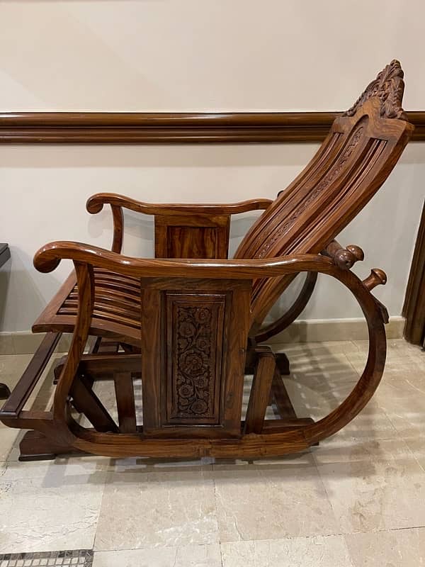 Wooden rocking chair 3