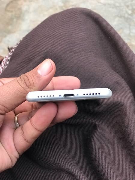 iPhone 7 urgent sell 5