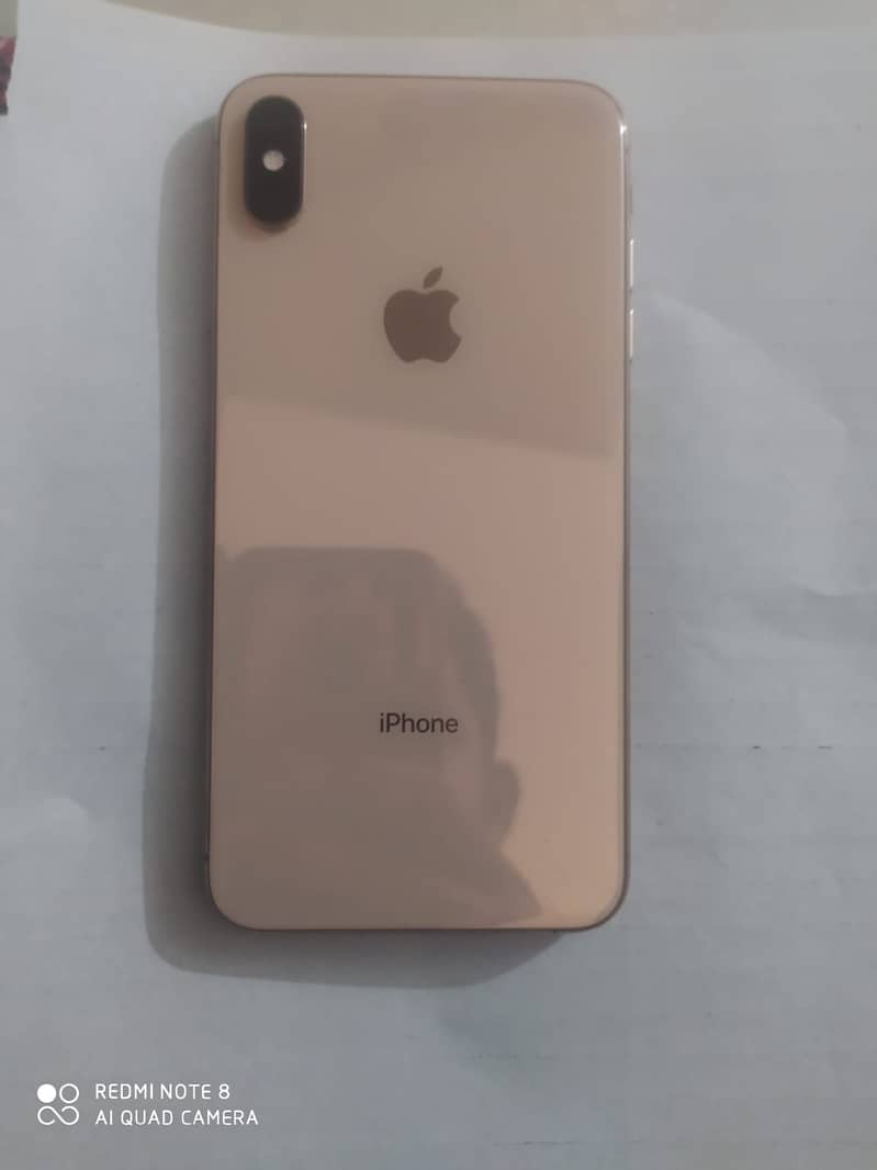 Apple iPhone XS Max 1